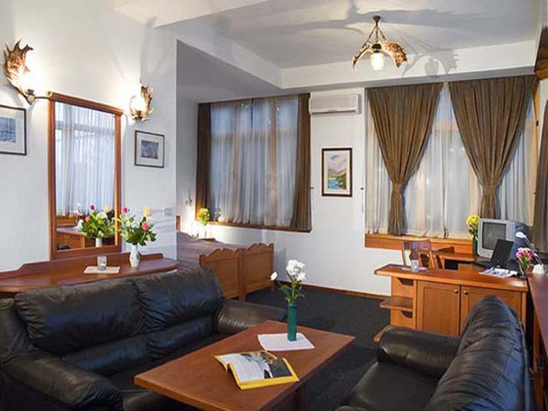 The Hunter'S Lodge Kamnik Skopje Ngoại thất bức ảnh