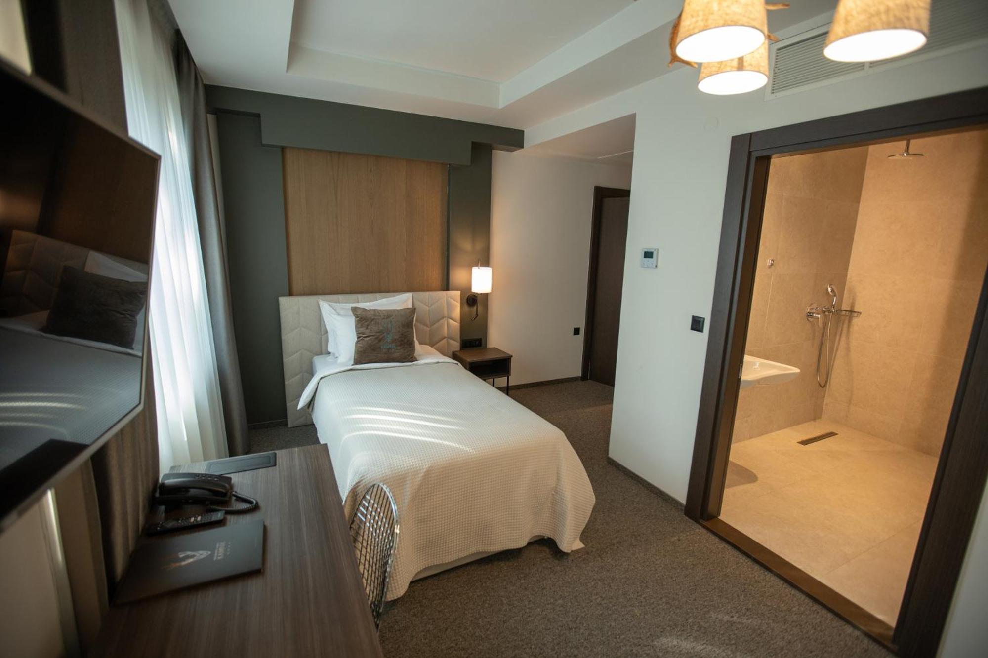 The Hunter'S Lodge Kamnik Skopje Ngoại thất bức ảnh